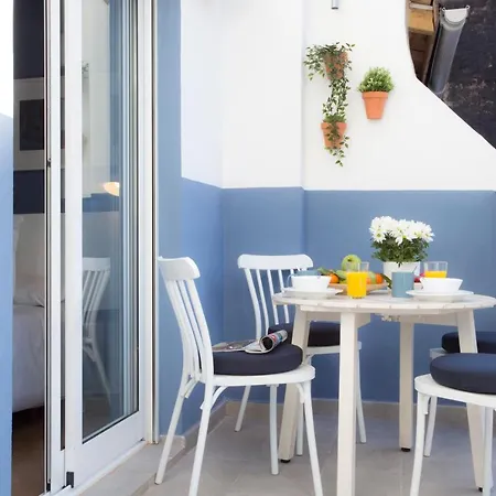 Singularstays Marina